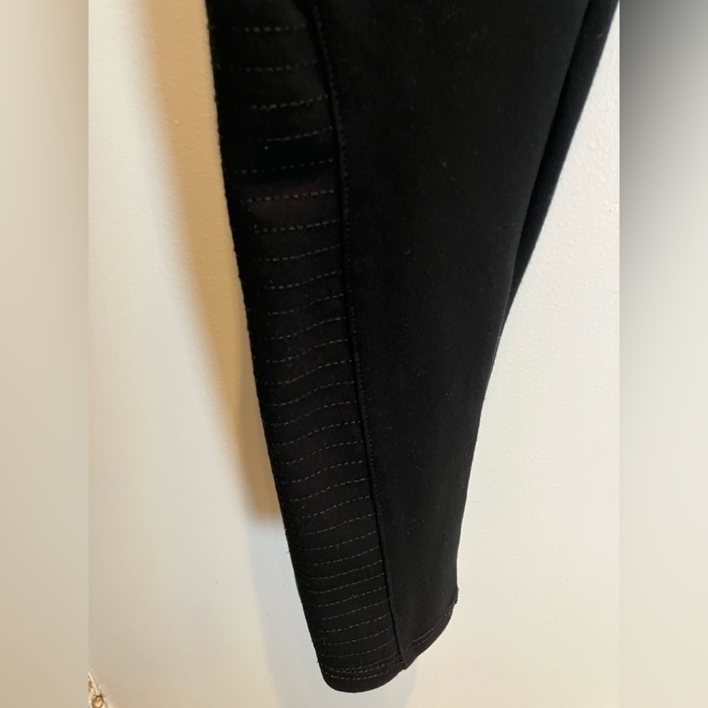 Abercrombie & Fitch Black Exposed Zipper Leggings - Picture 5 of 7